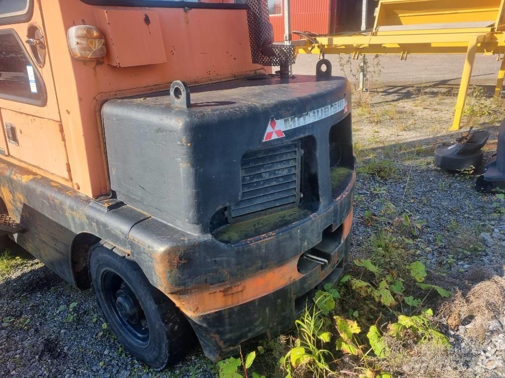 Mitsubishi FD 40 Dízel targoncák