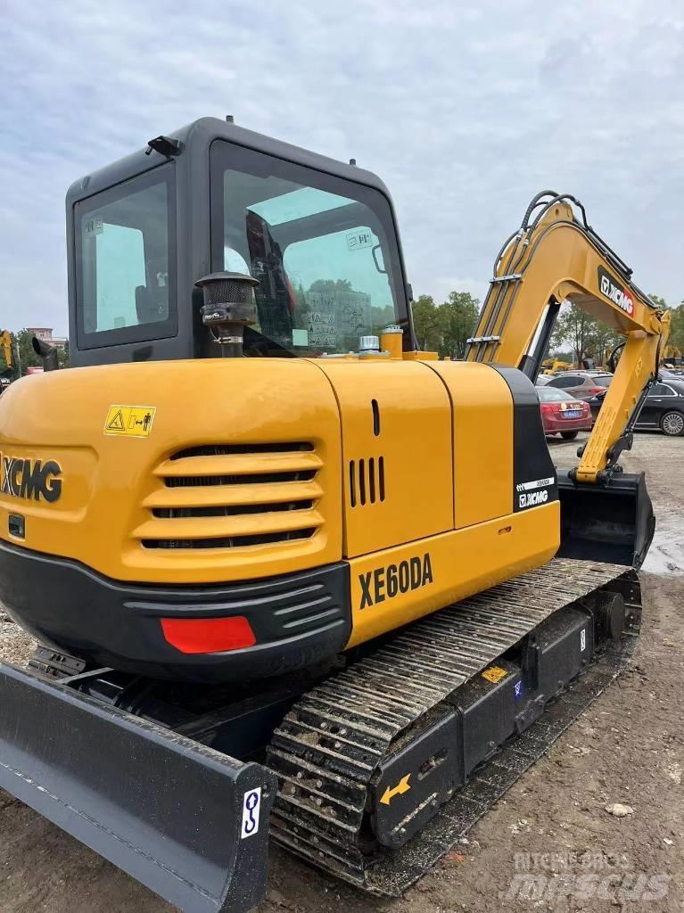 XCMG 60 DA Mini kotrók < 7t