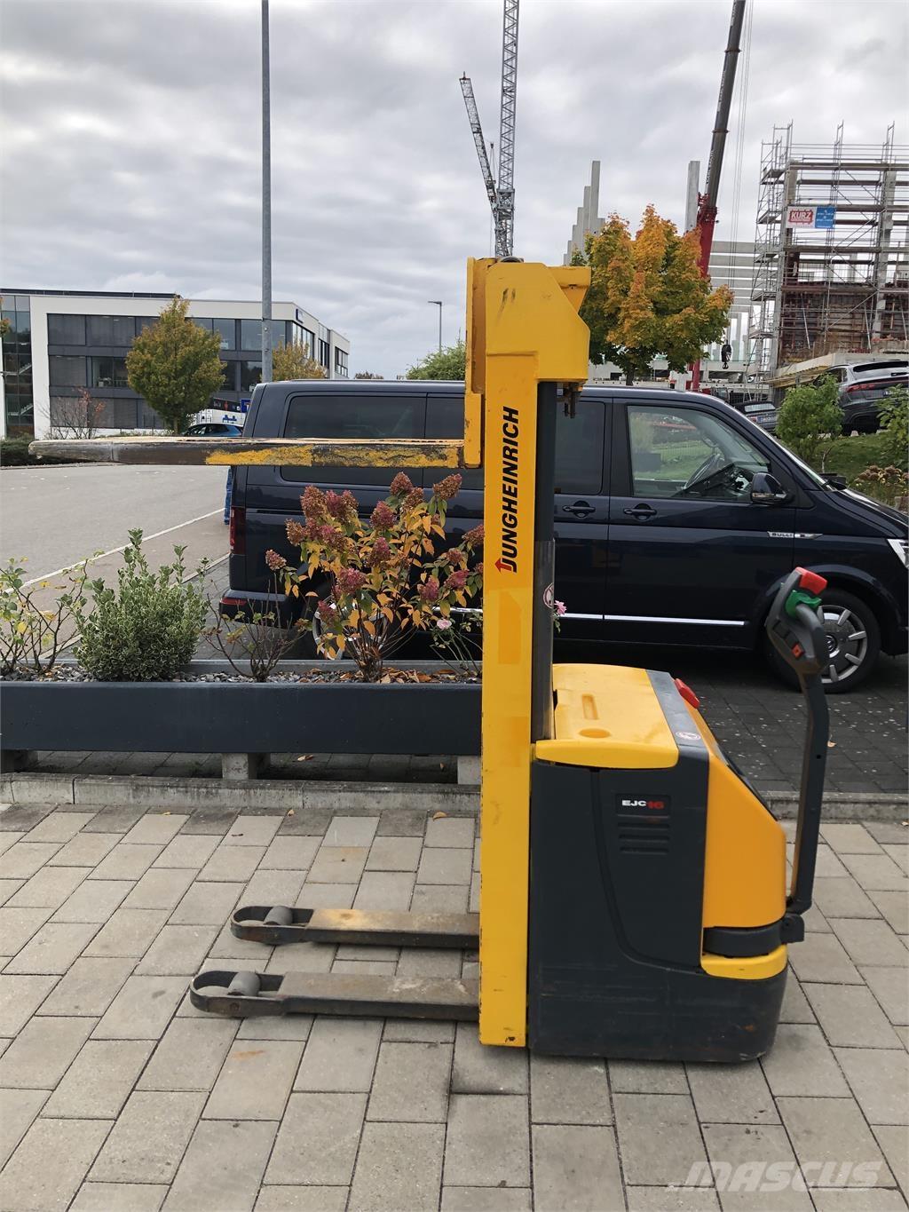 Jungheinrich EJC16 Elektromos gyalogkíséretű targoncák