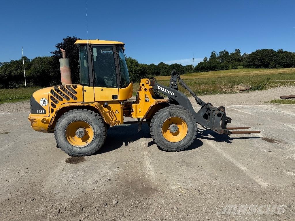 Volvo L 45 B Gumikerekes homlokrakodók