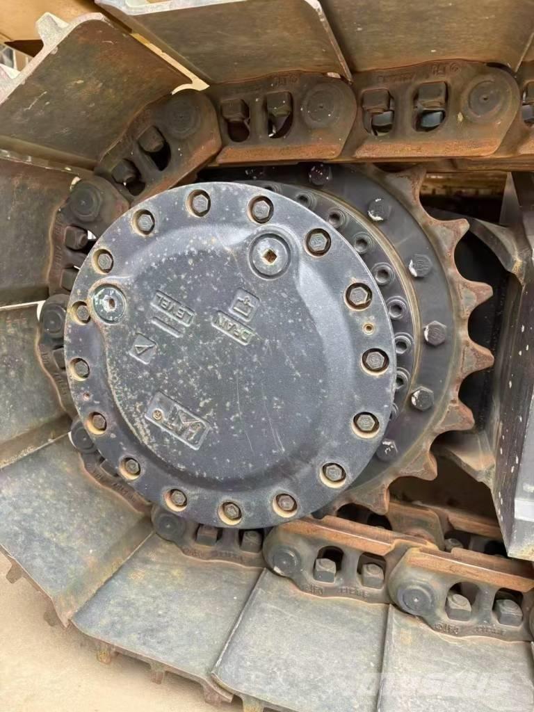 CAT 320 E Lánctalpas kotrók