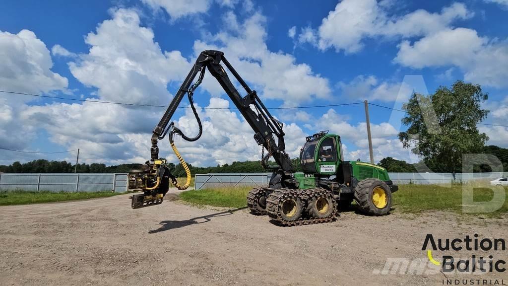 John Deere 1170 E Betakarítók