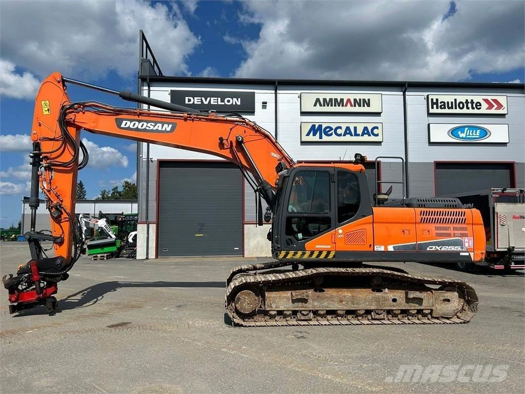 Doosan DX255LC-5 Lánctalpas kotrók