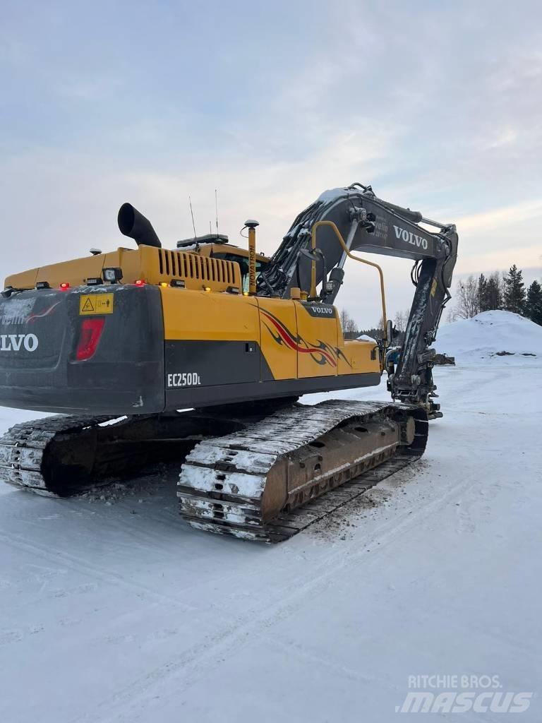 Volvo EC 250 D L Lánctalpas kotrók