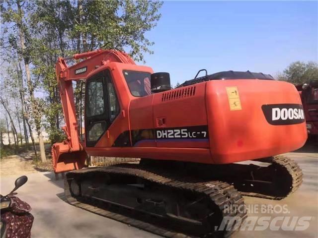 Doosan DH225 Lánctalpas kotrók