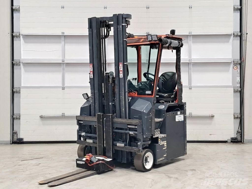 Combilift CBE2500 Oldalvillás targonca