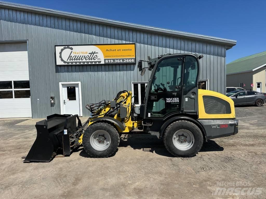Wacker Neuson WL 38 Gumikerekes homlokrakodók