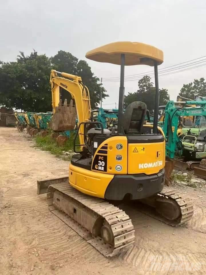 Komatsu PC 30 Lánctalpas kotrók