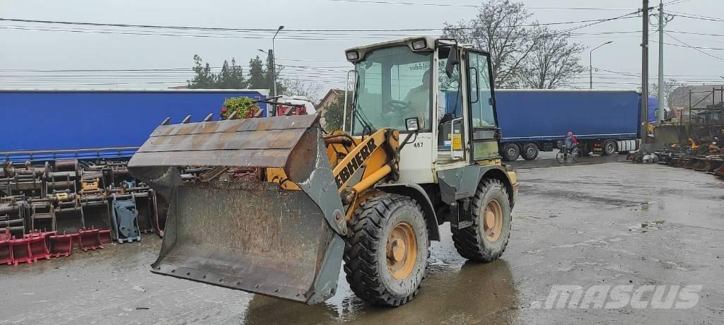 Liebherr L 506 Gumikerekes homlokrakodók