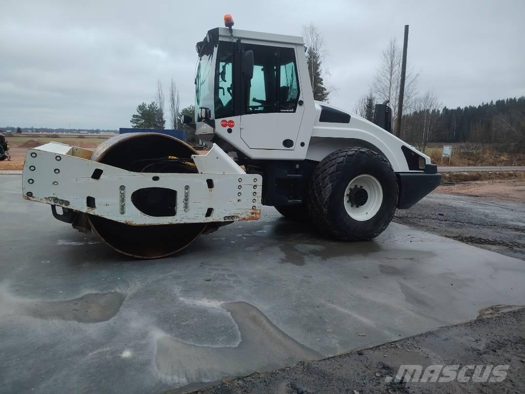 Bomag BW 216 D-4i Egydobos hengerek