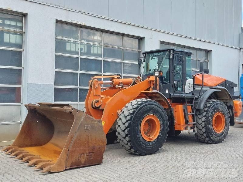 Hitachi ZW 310-6 Gumikerekes homlokrakodók