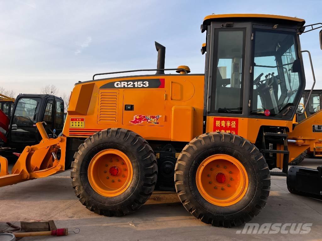 XCMG GR 2153 gumikerekes dózer