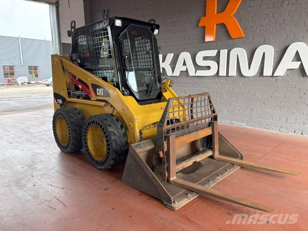 CAT 216 B Kompaktrakodók