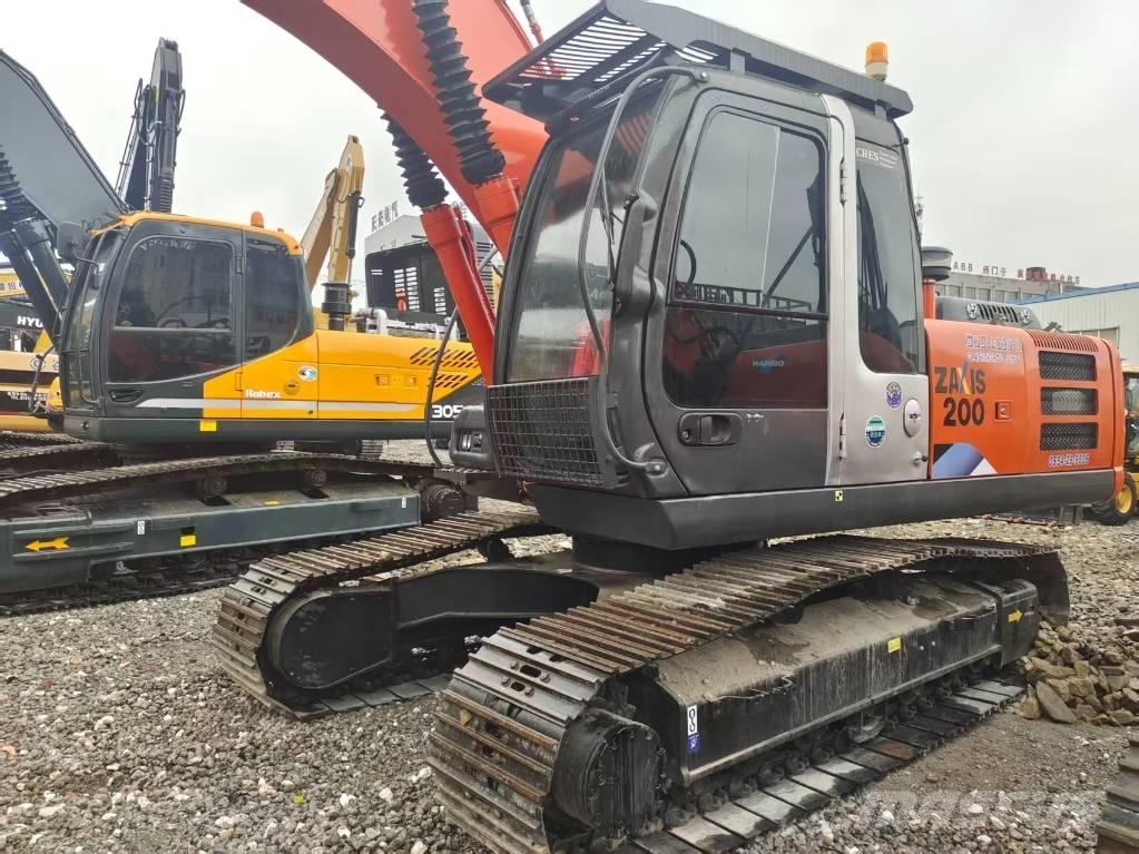 Hitachi ZX 200-3 Lánctalpas kotrók