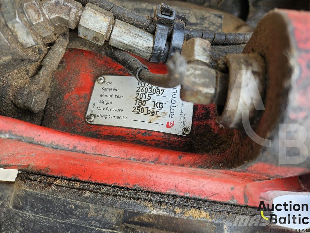 CAT 305.5E2CR Mini kotrók < 7t