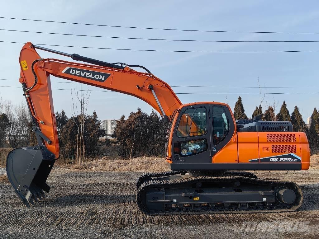 Doosan DX225 Lánctalpas kotrók