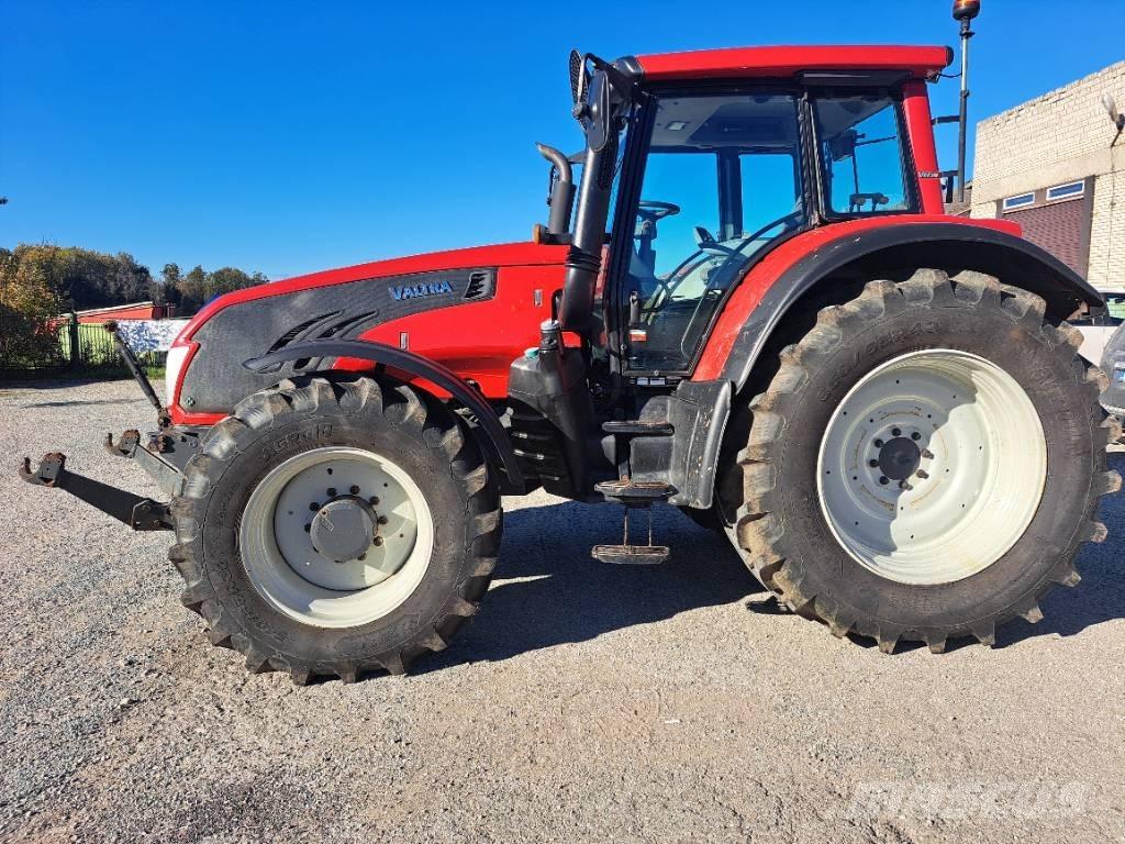 Valtra T 163 EV Traktorok