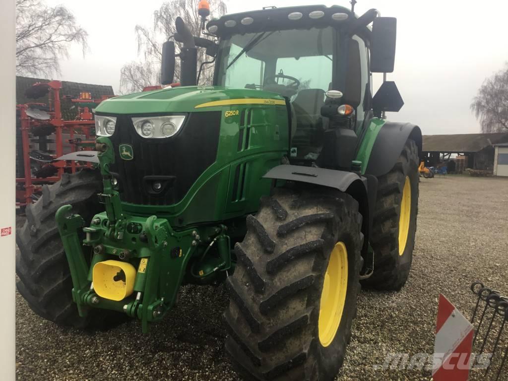 John Deere 6250R Traktorok