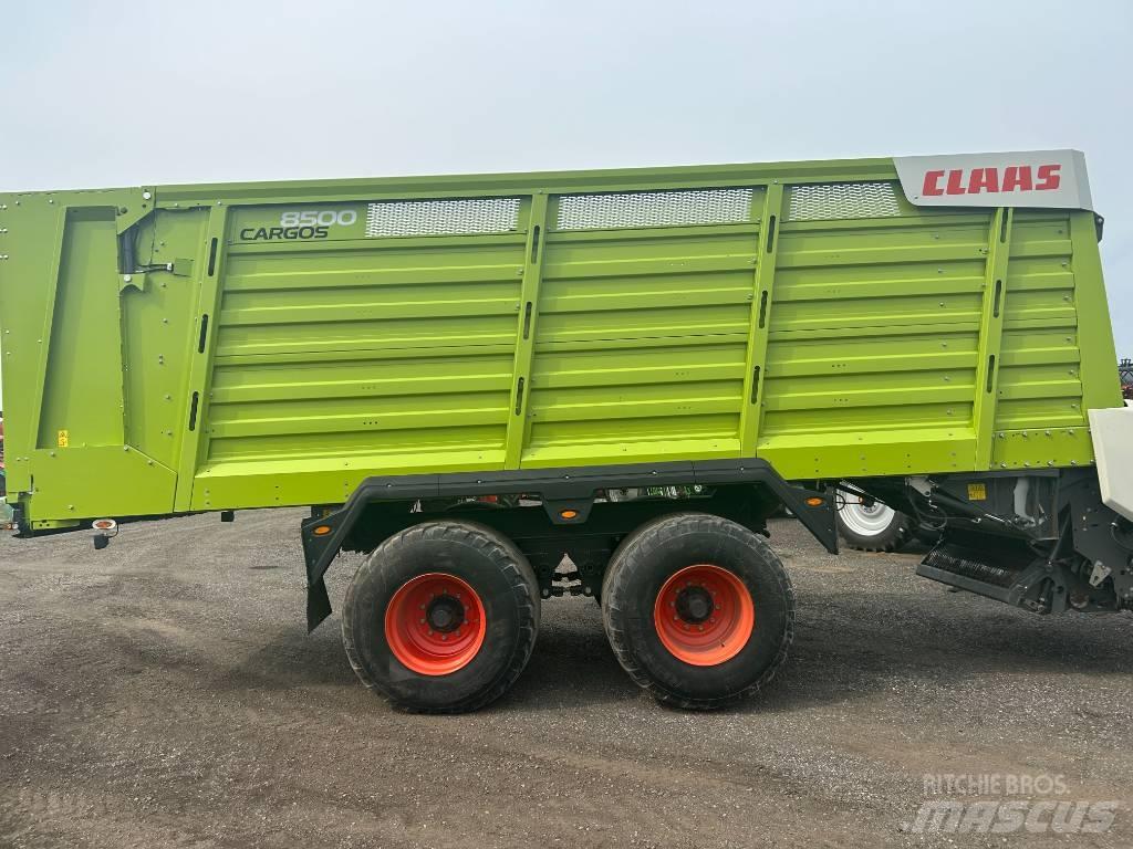 CLAAS Cargos 8500 Önrakodó pótkocsik