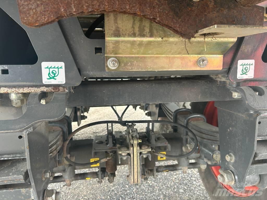 CLAAS Cargos 8500 Önrakodó pótkocsik