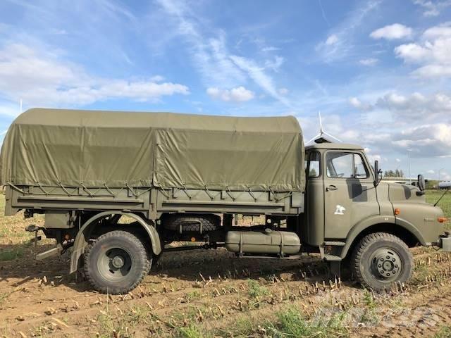 MAN 11-136 4T 4x4 Dobozos teherautók
