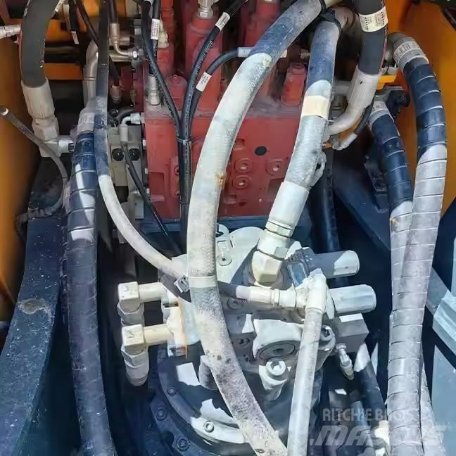 Hyundai 210WVS Gumikerekes kotrók