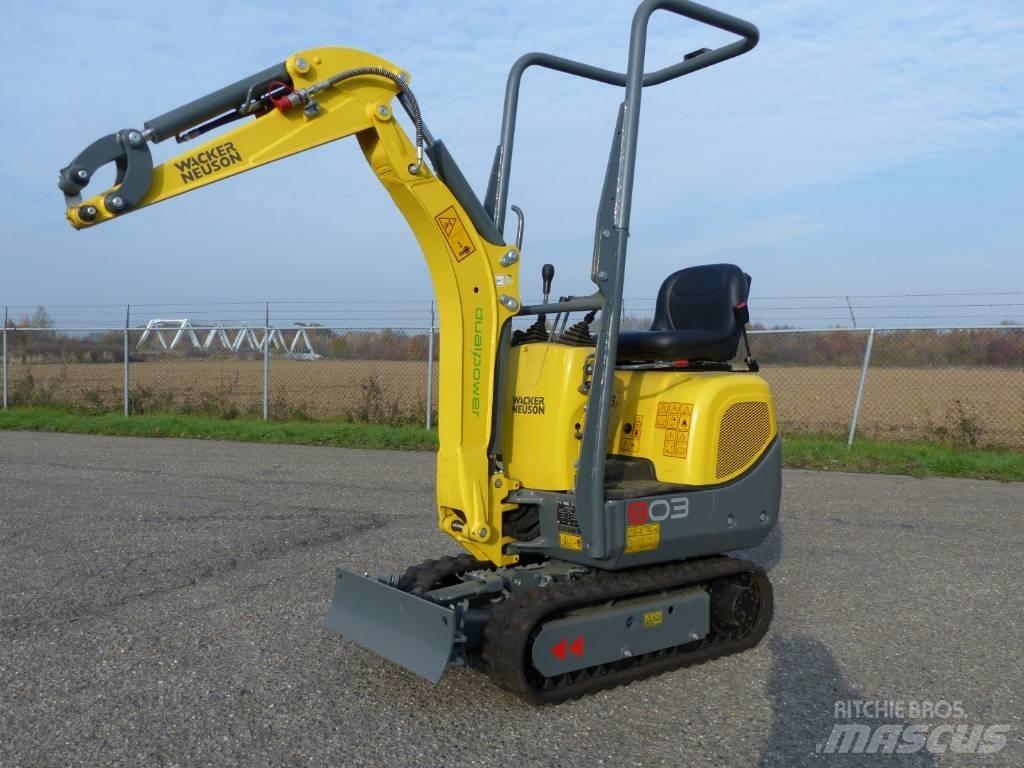 Wacker Neuson 803 Mini kotrók < 7t