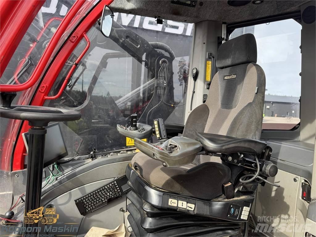 Komatsu 931XC Betakarítók