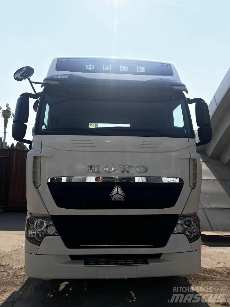 Sinotruk T7H Nyergesvontatók