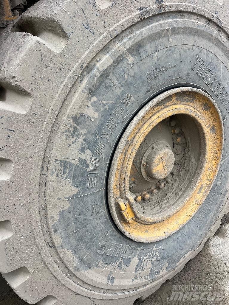 Volvo L 180 F Gumikerekes homlokrakodók