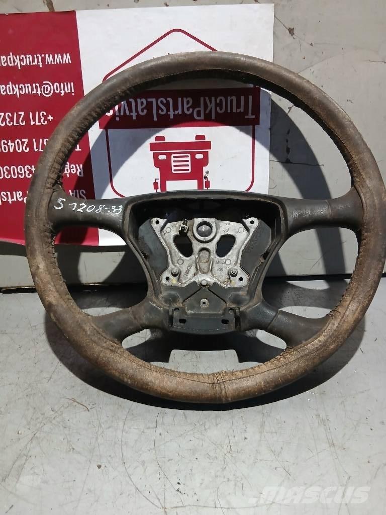 Scania P 94   1487519 Vezetőfülke és belső tartozékok