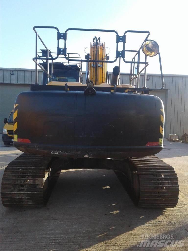 JCB JS220LC Lánctalpas kotrók