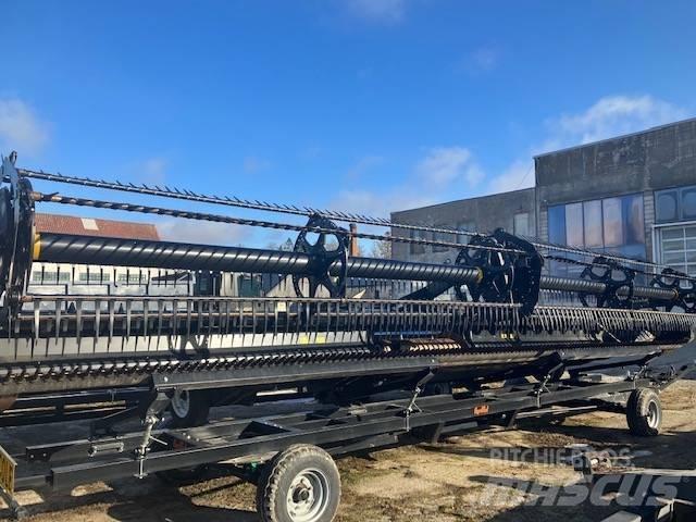MacDon FD135 Kombájn adapterek