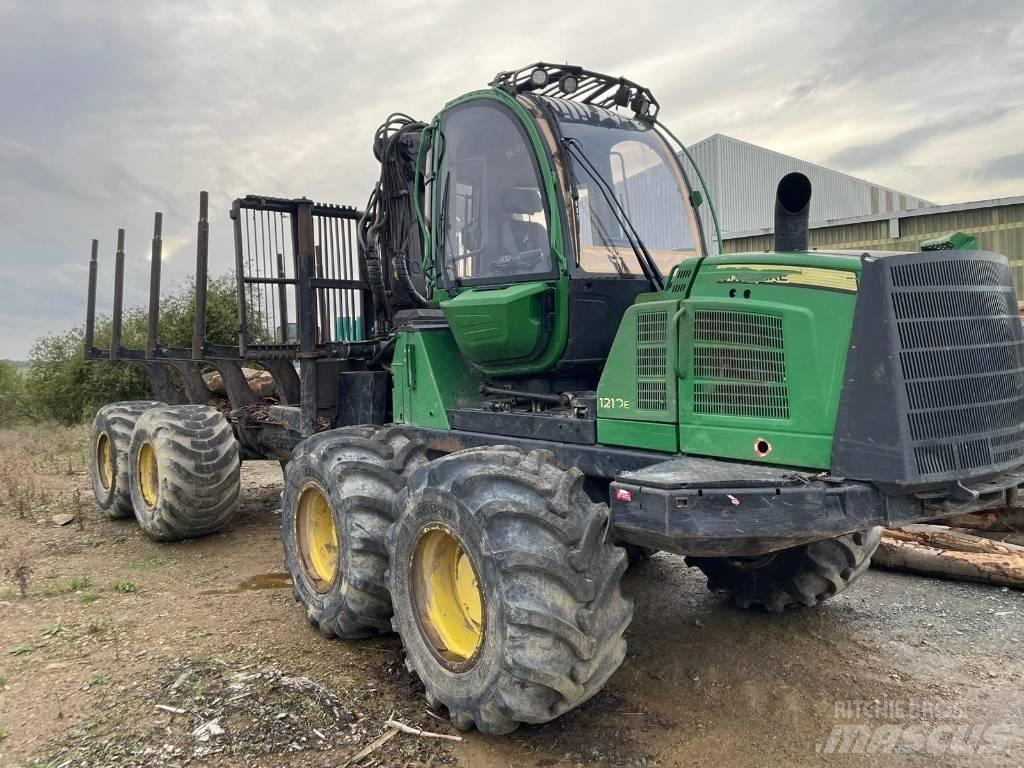 John Deere 1210 E Kihordók