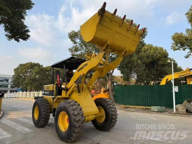 Komatsu WA 100 Gumikerekes homlokrakodók