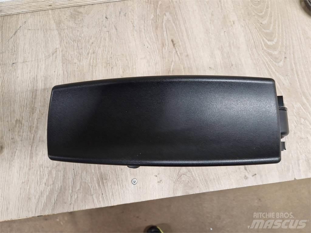 Eco Log B7033578 Vezetőfülke és belső tartozékok
