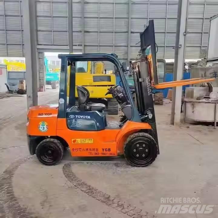 Toyota FD35 Dízel targoncák