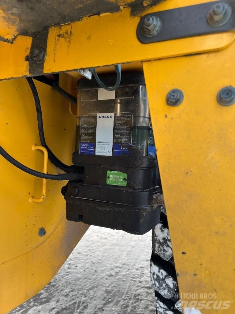 Volvo L 90 H Gumikerekes homlokrakodók
