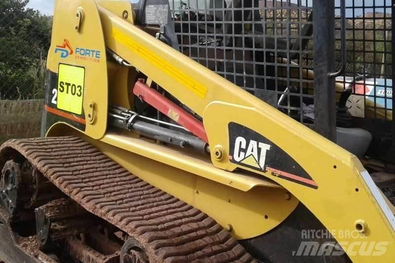 CAT Bobcat Egyéb