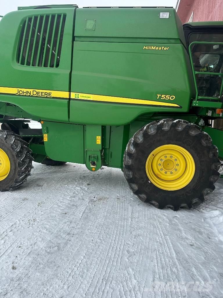 John Deere T550 Kombájnok