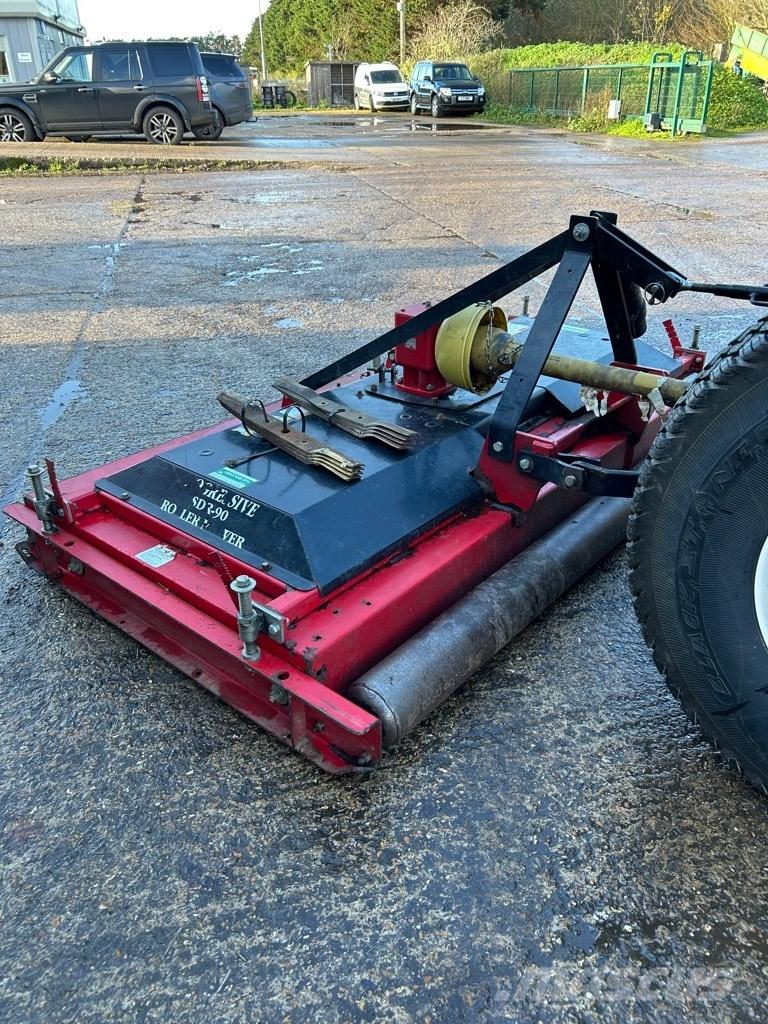 Progressive SDR-90 Vontatott pázsitnyírók