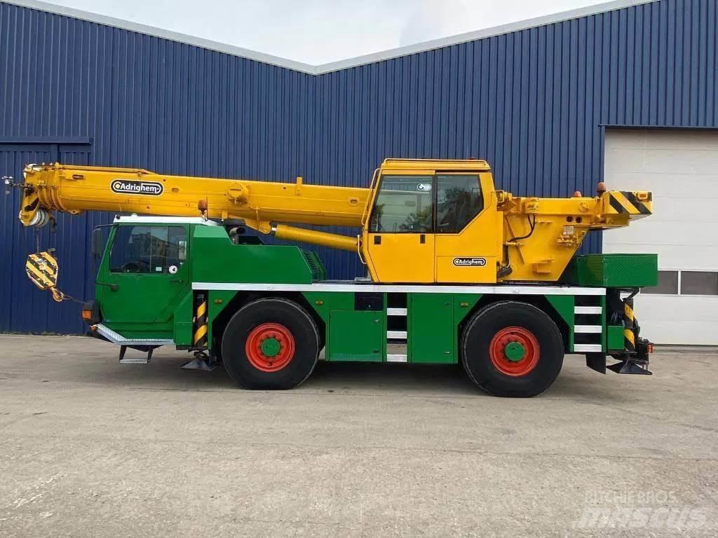 Liebherr LTM1030-2 Terepdaruk