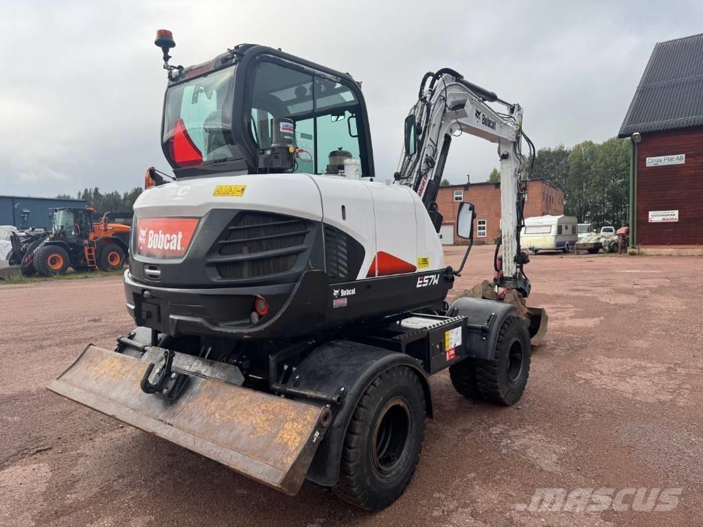 Bobcat E 57 W Gumikerekes kotrók