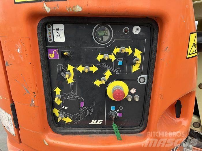 JLG E300AJP Egyéb felvonók és állványok