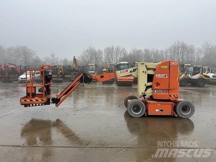 JLG E300AJP Egyéb felvonók és állványok