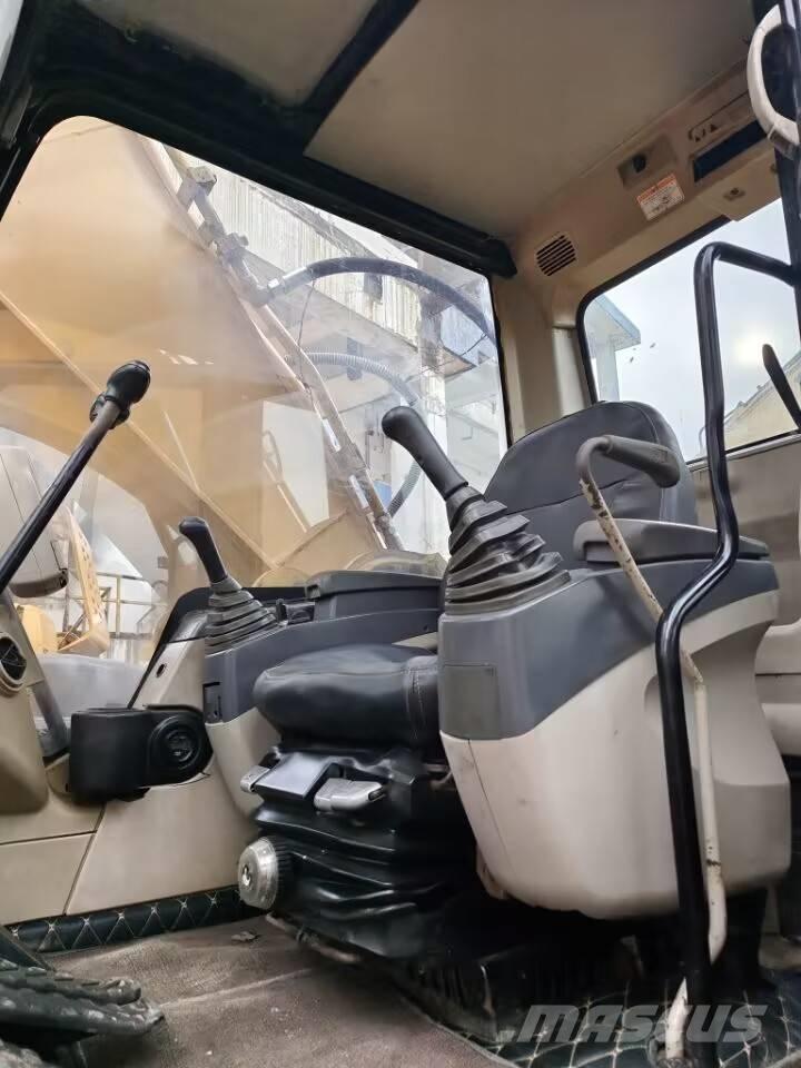 CAT 325C Lánctalpas kotrók