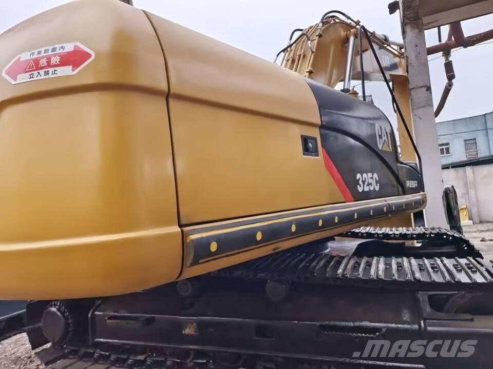 CAT 325C Lánctalpas kotrók