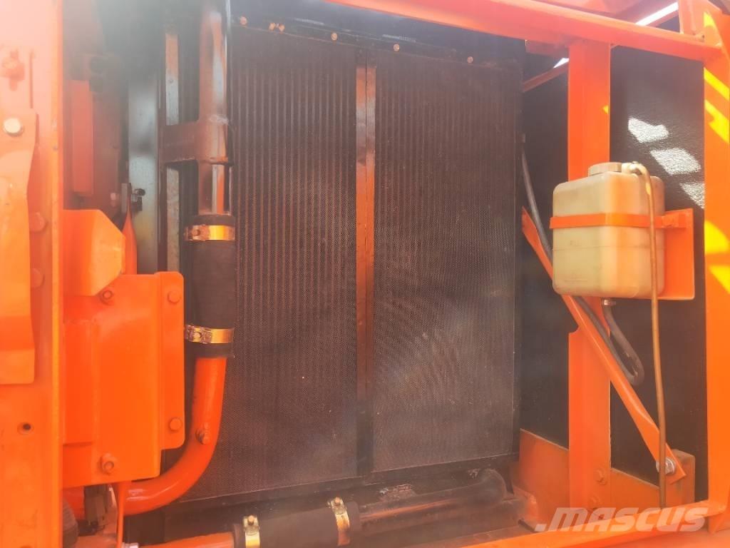 Doosan DH220LC-7 Lánctalpas kotrók
