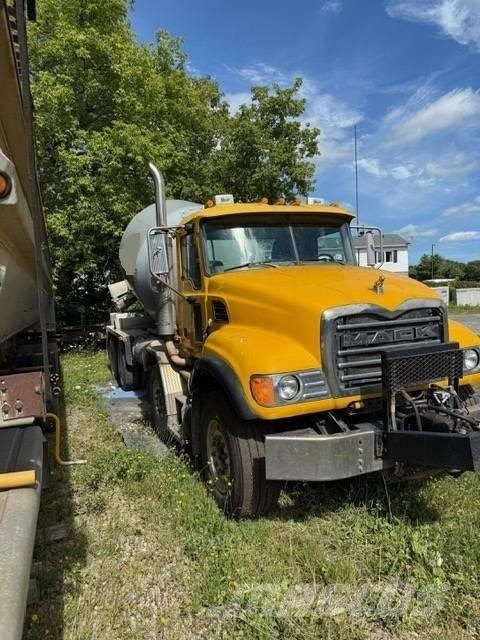 Mack CV 713 Betonpumpák