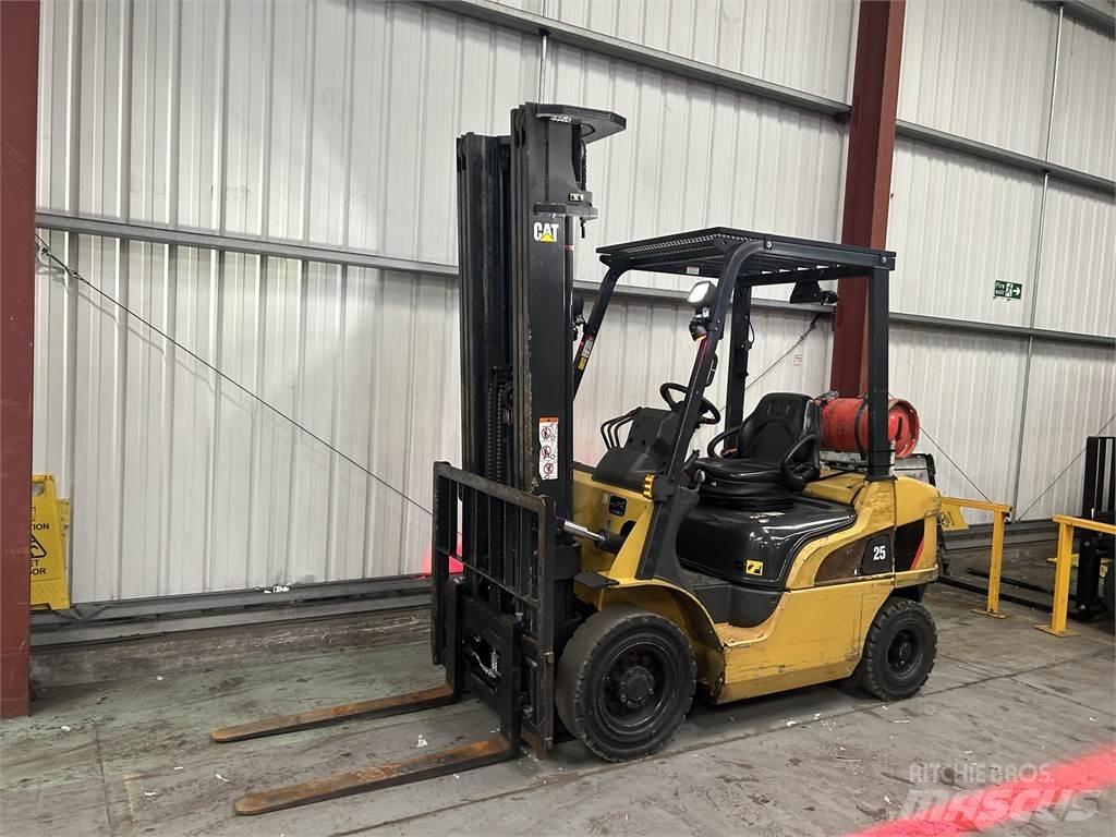CAT GP25NT Gázüzemű targoncák